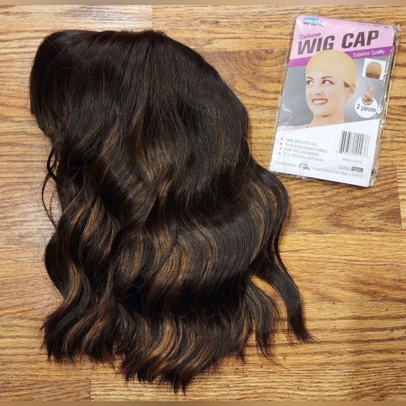 Mixed Color Bob Wavy Wig With Bangs Approx. 12-13 Inches Long - Picture 2 of 10